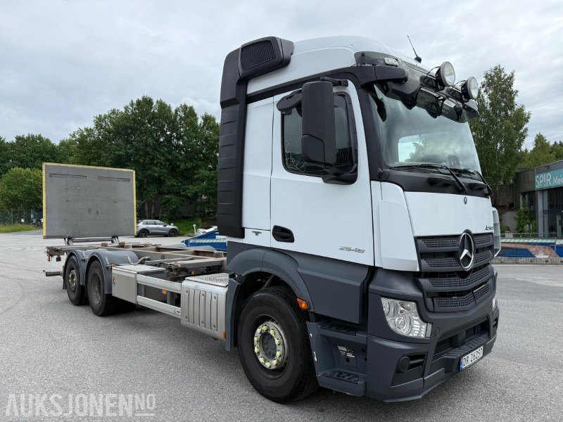 2017 Mercedes-Benz ACTROS 2548 containerbil, Zepro baklem, automat, 476hk, ryggekamera, multiratt - Container transporter/ Swap body truck: picture 3 2017 Mercedes-Benz ACTROS 2548 containerbil, Zepro baklem, automat, 476hk, ryggekamera, multiratt - Container transporter/ Swap body truck: picture 3