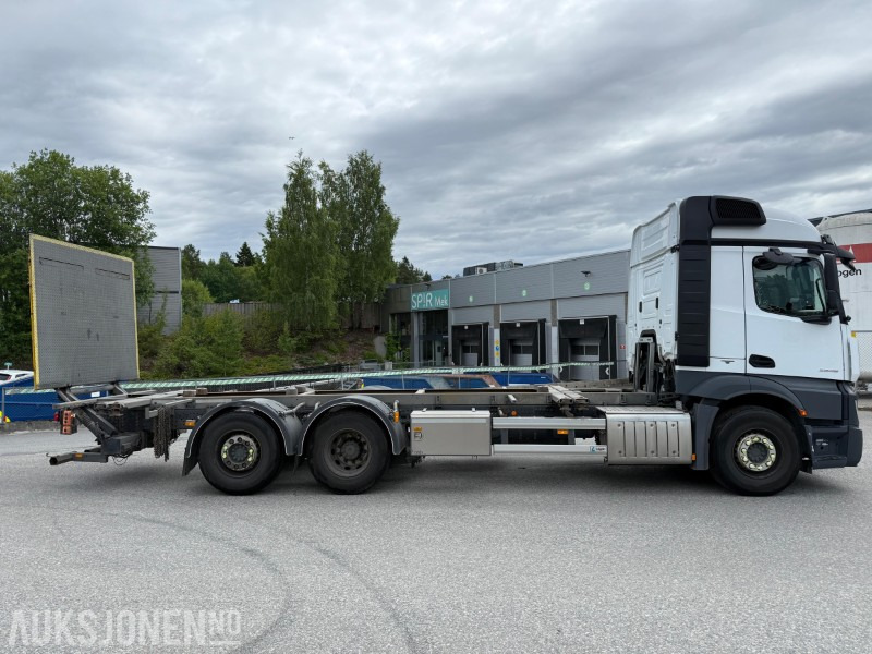 2017 Mercedes-Benz ACTROS 2548 containerbil, Zepro baklem, automat, 476hk, ryggekamera, multiratt - Container transporter/ Swap body truck: picture 4 2017 Mercedes-Benz ACTROS 2548 containerbil, Zepro baklem, automat, 476hk, ryggekamera, multiratt - Container transporter/ Swap body truck: picture 4