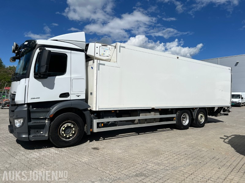 2018 Mercedes-Benz Antos 2545 skapbil med kjøleaggregat, baklem, lav km, DAB, Automat - Box truck: picture 2 2018 Mercedes-Benz Antos 2545 skapbil med kjøleaggregat, baklem, lav km, DAB, Automat - Box truck: picture 2