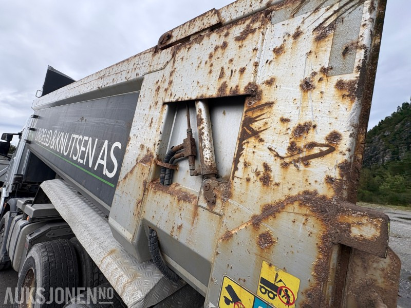 2018 Scania R500 tippbil - 8X4 - Istrail m/hydraulisk stor baklem - rullestolheis - MYE utstyr på denne bilen - Tipper: picture 5 2018 Scania R500 tippbil - 8X4 - Istrail m/hydraulisk stor baklem - rullestolheis - MYE utstyr på denne bilen - Tipper: picture 5