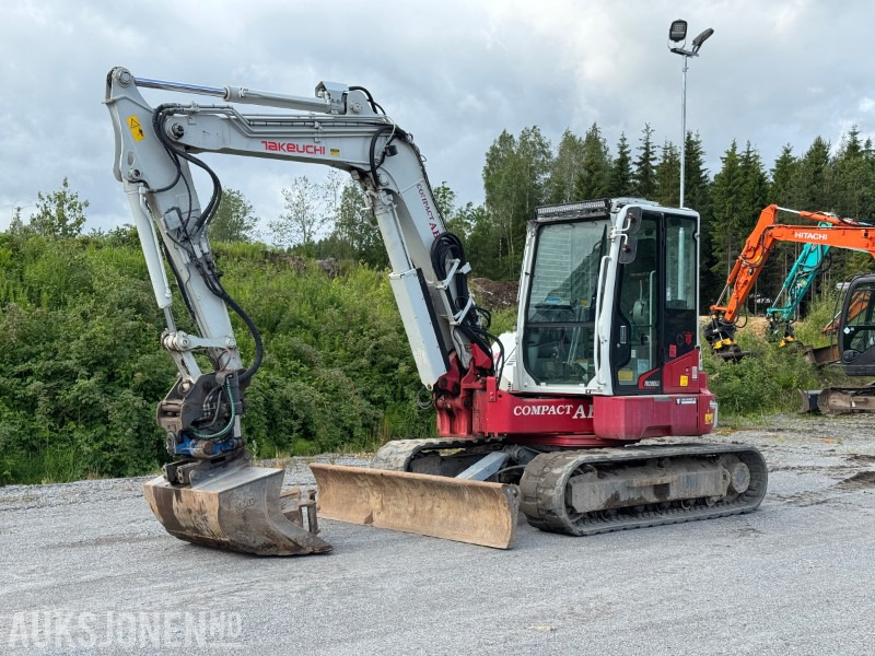 2018 Takeuchi TB280FR – 8,5-tonns gravemaskin med Side-to-Side Boom, tilt, sentralsmøring og 2 skuffer - Excavator: picture 1 2018 Takeuchi TB280FR – 8,5-tonns gravemaskin med Side-to-Side Boom, tilt, sentralsmøring og 2 skuffer - Excavator: picture 1