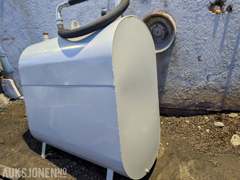 2019 Ubrukt dieseltank med brukt pumpe - Construction equipment: picture 1 2019 Ubrukt dieseltank med brukt pumpe - Construction equipment: picture 1