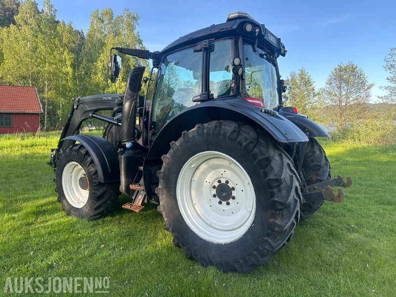 2019 Valtra N174 med frontlaster og mye utstyr - Farm tractor: picture 4 2019 Valtra N174 med frontlaster og mye utstyr - Farm tractor: picture 4