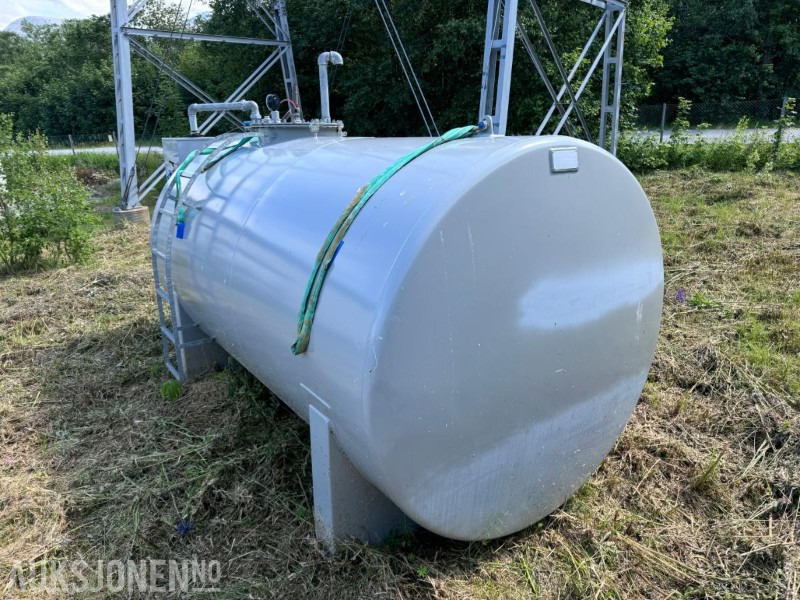 2022 Veratank 10.000 Liter - Dieseltank - Ståltank med dobbelvegg - HDM 80 eco Box - Piusi slangetrommel 10 m slange - OCIO Overfyllingsvern - Construction equipment: picture 4 2022 Veratank 10.000 Liter - Dieseltank - Ståltank med dobbelvegg - HDM 80 eco Box - Piusi slangetrommel 10 m slange - OCIO Overfyllingsvern - Construction equipment: picture 4