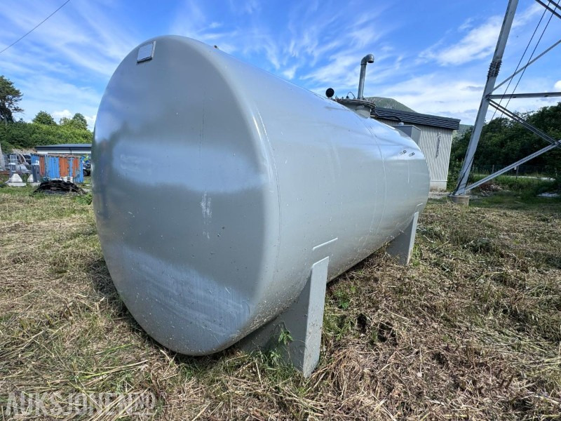 2022 Veratank 10.000 Liter - Dieseltank - Ståltank med dobbelvegg - HDM 80 eco Box - Piusi slangetrommel 10 m slange - OCIO Overfyllingsvern - Construction equipment: picture 3 2022 Veratank 10.000 Liter - Dieseltank - Ståltank med dobbelvegg - HDM 80 eco Box - Piusi slangetrommel 10 m slange - OCIO Overfyllingsvern - Construction equipment: picture 3