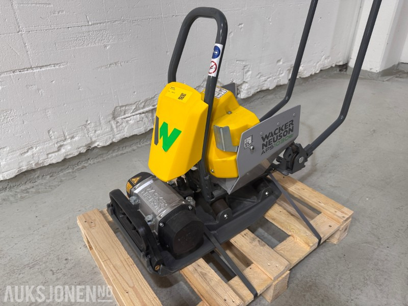 2022 Wacker Neuson APS1030e - 50 KG EL VIBROPLATE - Roller: picture 2 2022 Wacker Neuson APS1030e - 50 KG EL VIBROPLATE - Roller: picture 2