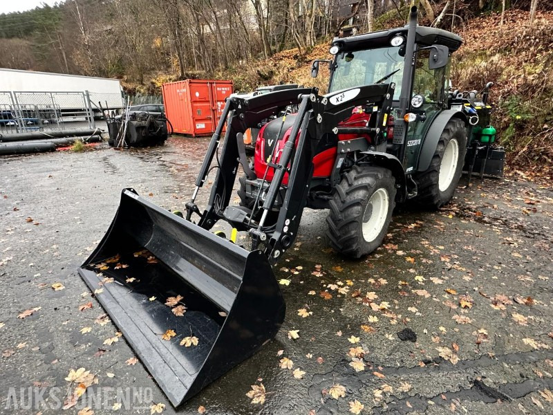 2024 Valtra F75 Traktor, m/X25S Frontlaster og Lilleseth universalskuffe, ca 70 timer - Farm tractor: picture 1 2024 Valtra F75 Traktor, m/X25S Frontlaster og Lilleseth universalskuffe, ca 70 timer - Farm tractor: picture 1
