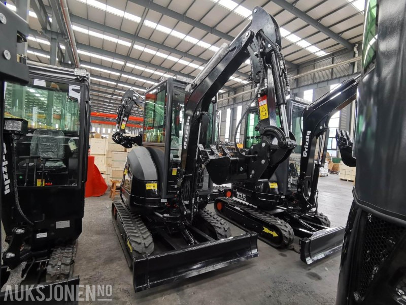 2025 Andre Grizzly Z25 Zerotail m/Hytte & Teleskopunderstell - Mini excavator: picture 5 2025 Andre Grizzly Z25 Zerotail m/Hytte & Teleskopunderstell - Mini excavator: picture 5