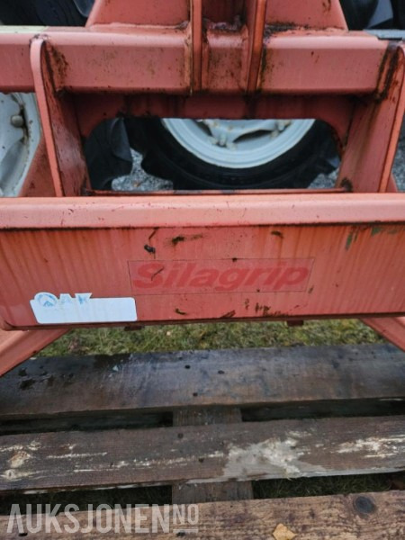 2009 Underhaug 7780 rundballøfter - Agricultural machinery: picture 3 2009 Underhaug 7780 rundballøfter - Agricultural machinery: picture 3