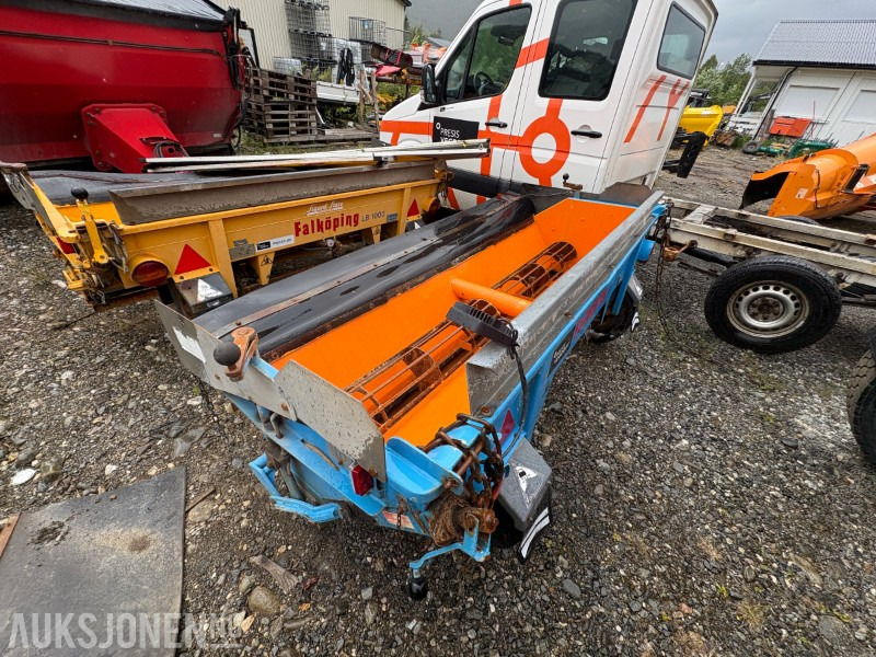 2011 Falköping LB 1000 BLU etterhengende spreder / strøer - Agricultural machinery: picture 1 2011 Falköping LB 1000 BLU etterhengende spreder / strøer - Agricultural machinery: picture 1