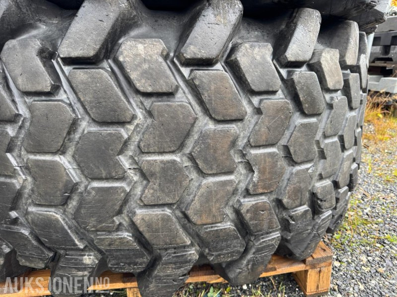 2014 2 stk Trelleborg Industrial Tractor 459 – 620/60 B34 Heavy Duty - Agricultural machinery: picture 3 2014 2 stk Trelleborg Industrial Tractor 459 – 620/60 B34 Heavy Duty - Agricultural machinery: picture 3