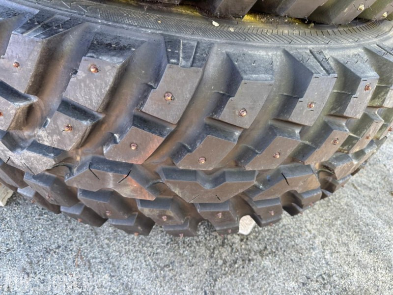 2016 2 stk Nokian Tri2 440/80 R28 hjul fra Massey Ferguson - Agricultural machinery: picture 3 2016 2 stk Nokian Tri2 440/80 R28 hjul fra Massey Ferguson - Agricultural machinery: picture 3