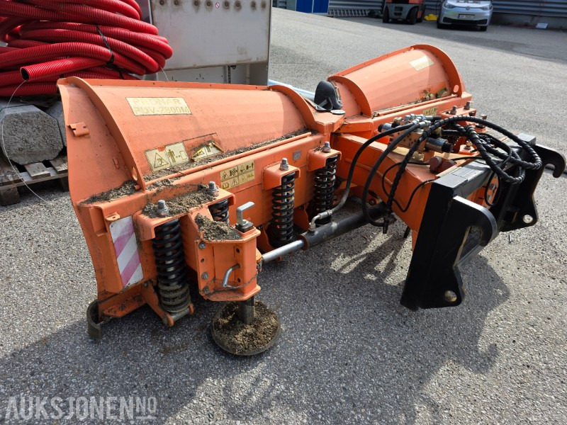 2016 Pronar PUV-2800 V-plog - Agricultural machinery: picture 2 2016 Pronar PUV-2800 V-plog - Agricultural machinery: picture 2