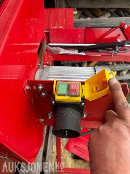 2019 Dovre LS400M Vedkappsag - Agricultural machinery: picture 3 2019 Dovre LS400M Vedkappsag - Agricultural machinery: picture 3
