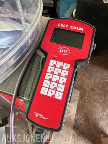 2020 Förster Technik / Lely Calm Kalvedrikkeautomat med hygieneboks og 1 sugestasjon - UBRUKT - Compact smart 2.0 pulver - TAP5-CS-25 - Agricultural machinery: picture 4 2020 Förster Technik / Lely Calm Kalvedrikkeautomat med hygieneboks og 1 sugestasjon - UBRUKT - Compact smart 2.0 pulver - TAP5-CS-25 - Agricultural machinery: picture 4