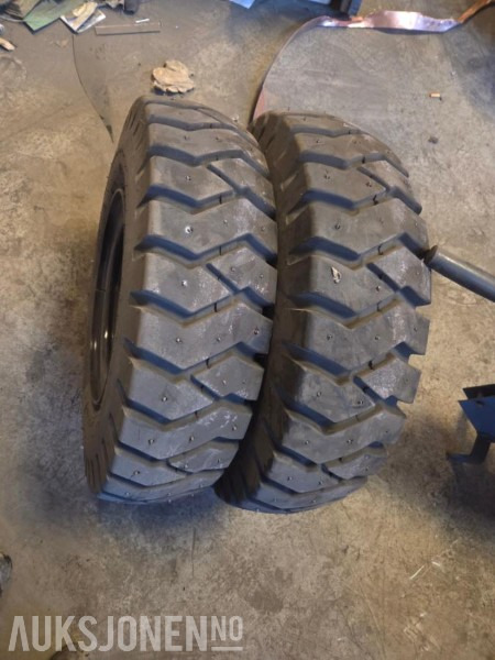 Nye truck hjul selges - piggdekk 7.00*12" - Agricultural machinery: picture 3 Nye truck hjul selges - piggdekk 7.00*12" - Agricultural machinery: picture 3
