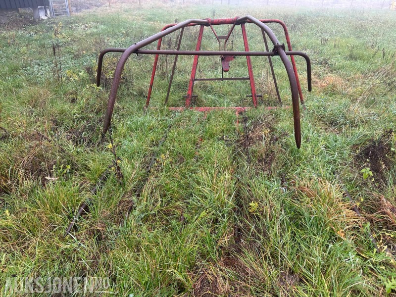 SELGES UTEN MINSTE PRIS! Høysvans – eldre modell – selges som den står - Agricultural machinery: picture 2 SELGES UTEN MINSTE PRIS! Høysvans – eldre modell – selges som den står - Agricultural machinery: picture 2
