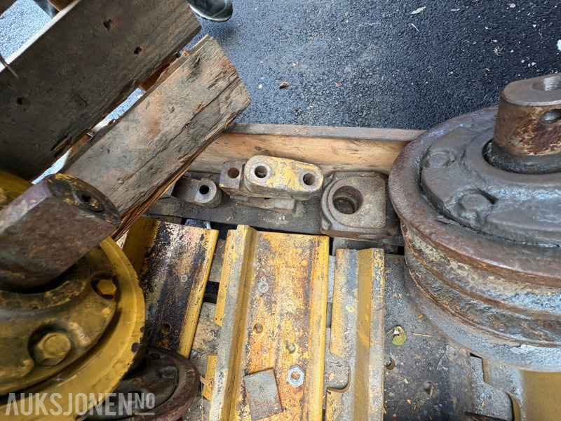1986 Cat Belteruller og belteplater for D7H - Attachment for Construction machinery: picture 5 1986 Cat Belteruller og belteplater for D7H - Attachment for Construction machinery: picture 5