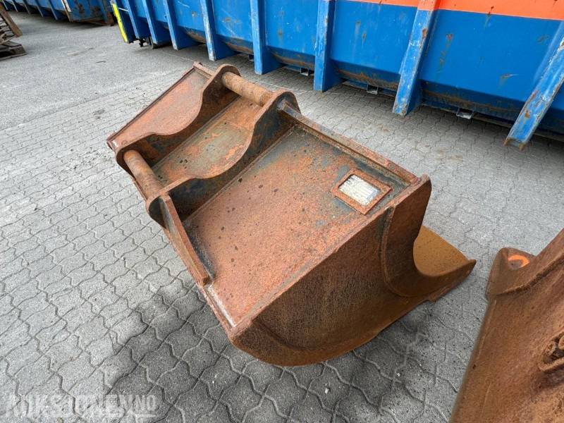2013 BSM Pusseskuffe 750L S60 - Attachment for Construction machinery: picture 2 2013 BSM Pusseskuffe 750L S60 - Attachment for Construction machinery: picture 2