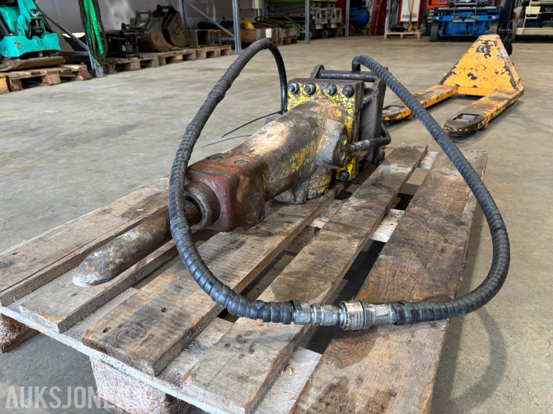 2015 Atlas Copco Meiselhammer S30. SB102 - Attachment for Construction machinery: picture 5 2015 Atlas Copco Meiselhammer S30. SB102 - Attachment for Construction machinery: picture 5