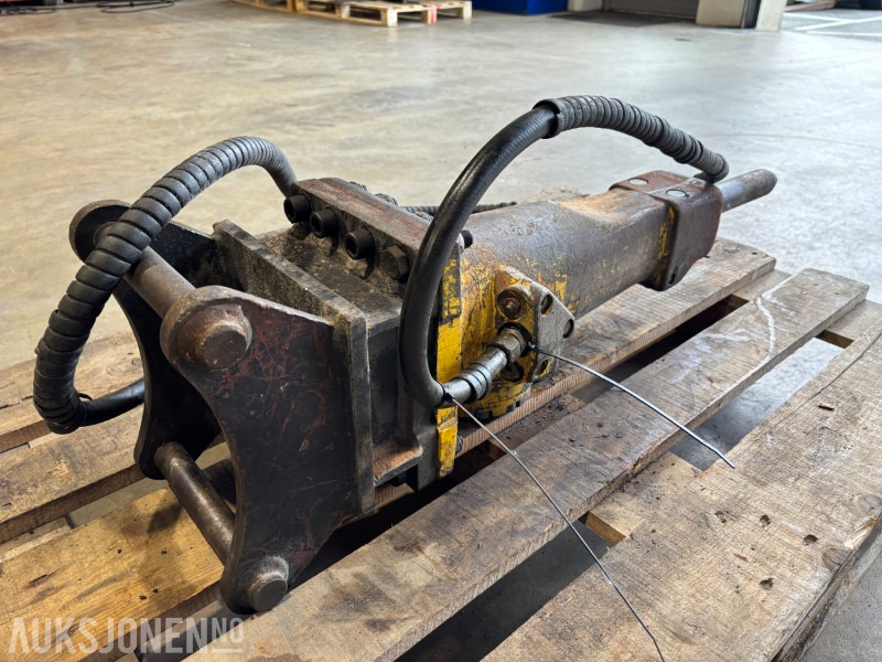 2015 Atlas Copco Meiselhammer S30. SB102 - Attachment for Construction machinery: picture 3 2015 Atlas Copco Meiselhammer S30. SB102 - Attachment for Construction machinery: picture 3