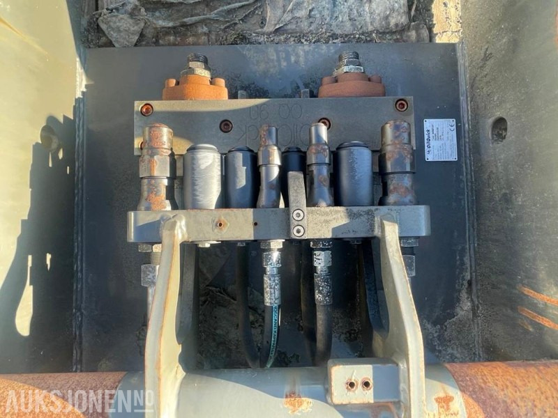 2016 OIL QUICK OQ90R FESTE TIL VOLVO MASKINER S - 90 FESTE. - Attachment for Construction machinery: picture 4 2016 OIL QUICK OQ90R FESTE TIL VOLVO MASKINER S - 90 FESTE. - Attachment for Construction machinery: picture 4