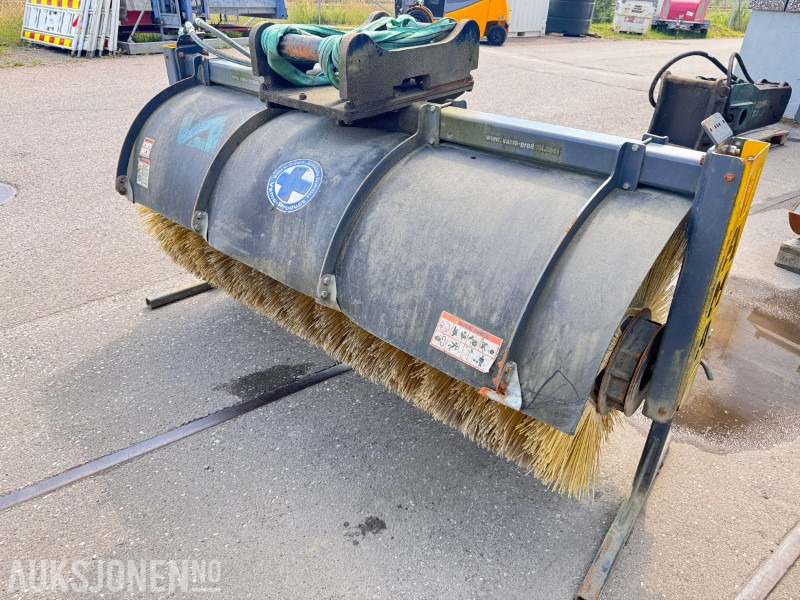 2018 VAMA EHA2000 hydraulisk feiekost til gravemaskin – S60-feste - Attachment for Construction machinery: picture 4 2018 VAMA EHA2000 hydraulisk feiekost til gravemaskin – S60-feste - Attachment for Construction machinery: picture 4