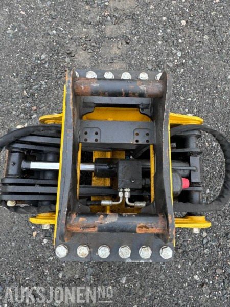 2024 Engcon TG25HD-S40 Tømmerklo / Tømmerklype - Nesten ikke brukt - S40 feste - Attachment for Construction machinery: picture 5 2024 Engcon TG25HD-S40 Tømmerklo / Tømmerklype - Nesten ikke brukt - S40 feste - Attachment for Construction machinery: picture 5