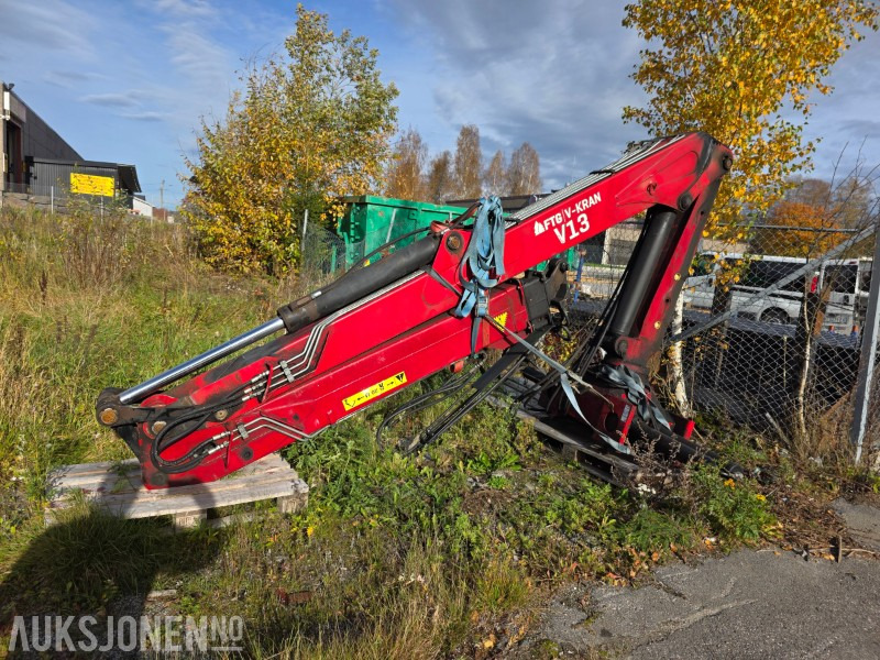 FTG-tømmerkran V13SR - Attachment for Construction machinery: picture 2 FTG-tømmerkran V13SR - Attachment for Construction machinery: picture 2