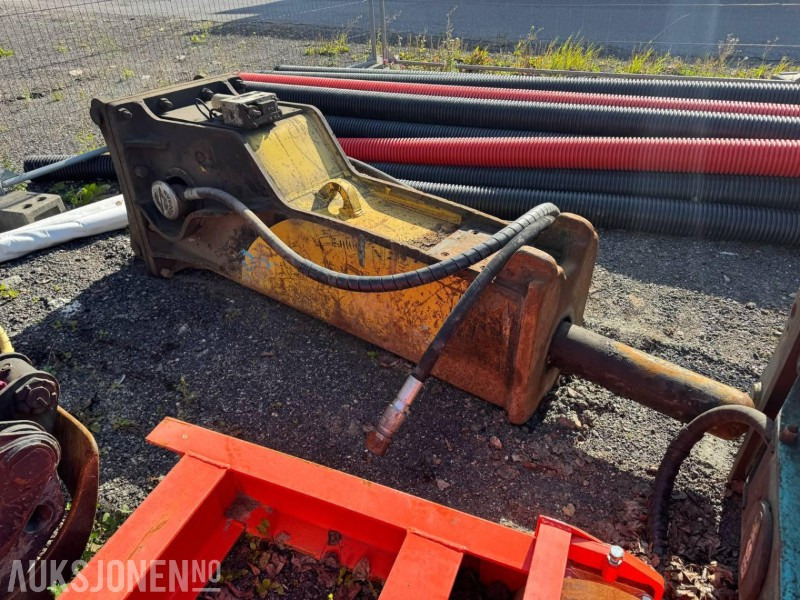Hydraulisk hammer – SQ100 Med S70 Feste - Attachment for Construction machinery: picture 3 Hydraulisk hammer – SQ100 Med S70 Feste - Attachment for Construction machinery: picture 3