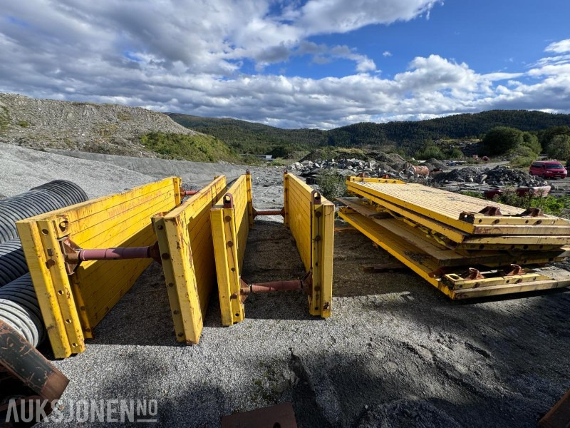Krings Grøftebokser / Grøftekasser - Brukt på kun 1 prosjekt - Attachment for Construction machinery: picture 1 Krings Grøftebokser / Grøftekasser - Brukt på kun 1 prosjekt - Attachment for Construction machinery: picture 1