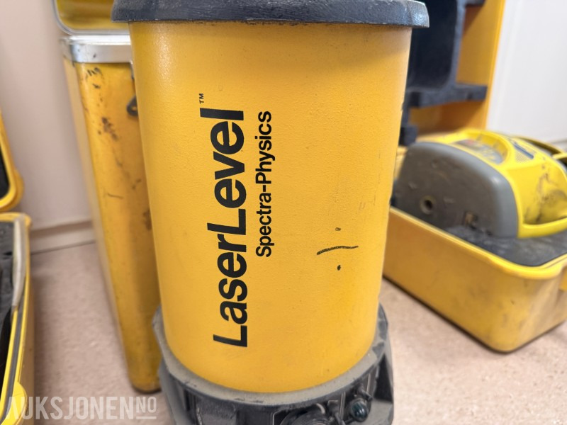 Laserlevel Spectra-Physics Model 945U - Attachment for Construction machinery: picture 2 Laserlevel Spectra-Physics Model 945U - Attachment for Construction machinery: picture 2