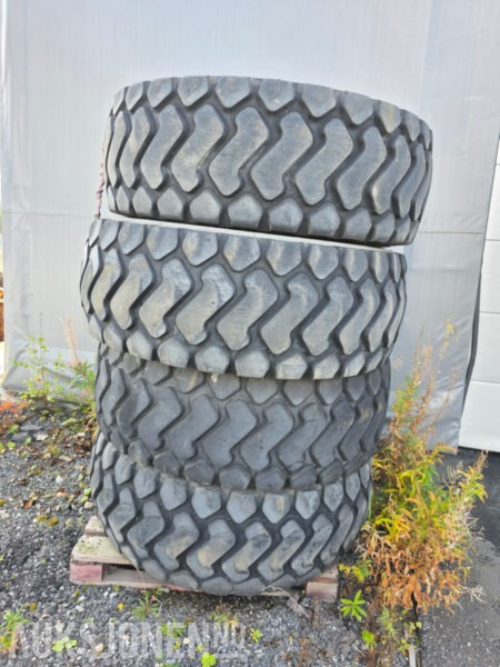 Dekk til L-70/L-90 på felg original volvo felger - Wheel loader: picture 1 Dekk til L-70/L-90 på felg original volvo felger - Wheel loader: picture 1