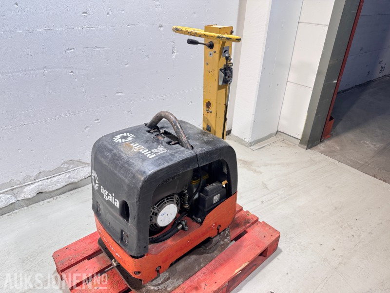 Dynapac LG300 vibroplate / 307kg - Roller: picture 3 Dynapac LG300 vibroplate / 307kg - Roller: picture 3