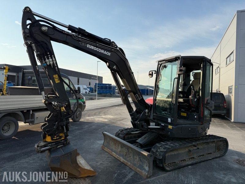 Eurocomach 60ZT 2022 m/ Engcon tilt, 3 skuffer og