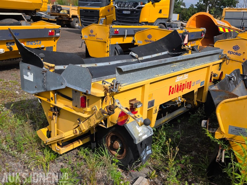 Falköping Falköping LB 1000 BLU Etterhengende Strøapparat - Construction equipment: picture 3 Falköping Falköping LB 1000 BLU Etterhengende Strøapparat - Construction equipment: picture 3