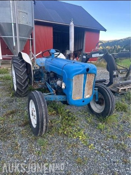 Ford dexta - Farm tractor: picture 2 Ford dexta - Farm tractor: picture 2