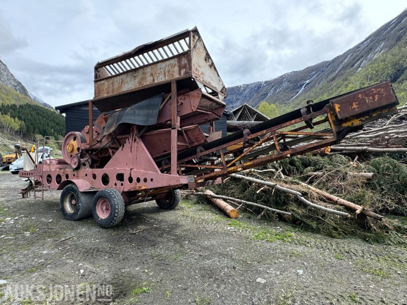 Hengermontert Steinknuser - 20/40 knuser - 230V - 22kW - Styreskap med softstart - Fungerer - Crusher: picture 4 Hengermontert Steinknuser - 20/40 knuser - 230V - 22kW - Styreskap med softstart - Fungerer - Crusher: picture 4