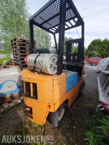 1975 YALE 1600 KG GASSDREVET GAFFELTRUCK - Material handling equipment: picture 3 1975 YALE 1600 KG GASSDREVET GAFFELTRUCK - Material handling equipment: picture 3