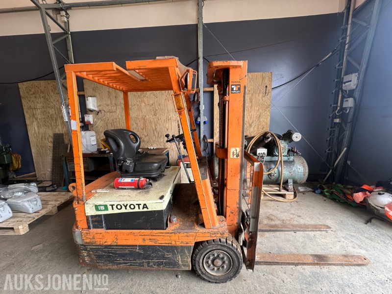 1983 Toyota FBE15 - Material handling equipment: picture 2 1983 Toyota FBE15 - Material handling equipment: picture 2