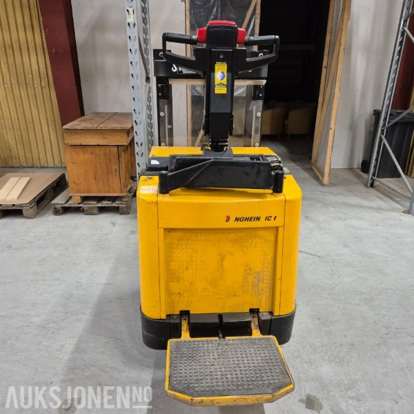 1995 Jungheinrich ERD20 - Material handling equipment: picture 3 1995 Jungheinrich ERD20 - Material handling equipment: picture 3