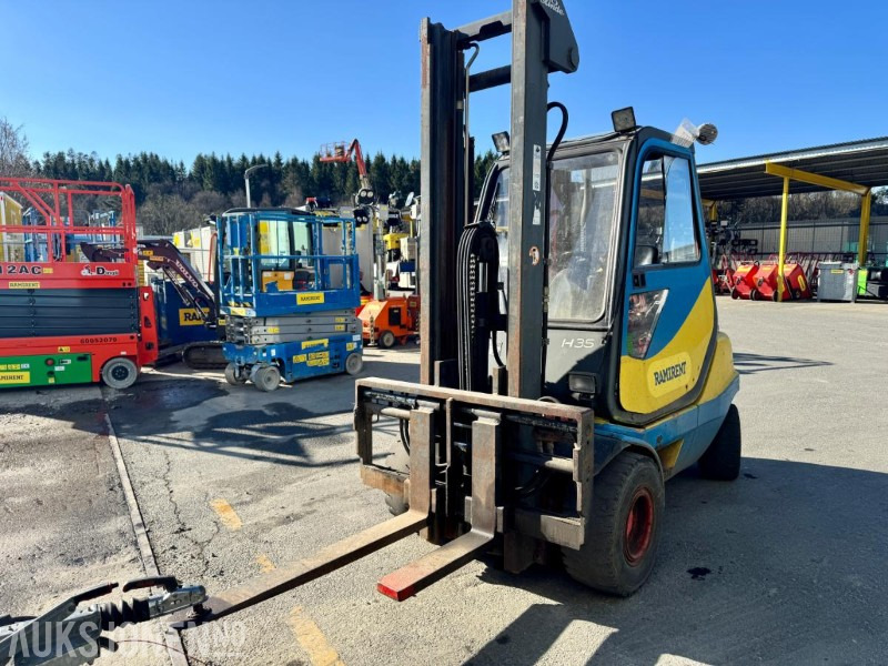 2002 Linde H35D-03 - Truck - Løftehøyde: 4.1 M - Timer: 3372 - Material handling equipment: picture 1 2002 Linde H35D-03 - Truck - Løftehøyde: 4.1 M - Timer: 3372 - Material handling equipment: picture 1