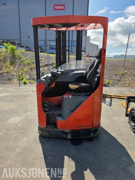 2008 BT RR B2 reach/støttebein truck - Material handling equipment: picture 5 2008 BT RR B2 reach/støttebein truck - Material handling equipment: picture 5