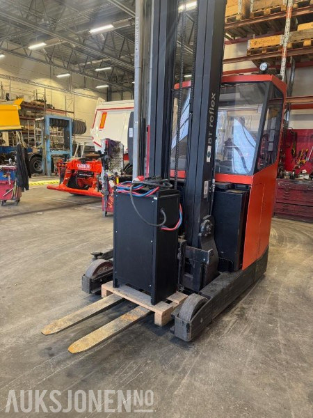 2010 Skyvemastertruck - BT RRE200ECC servicer fulgt Varmeapp Kamera - Material handling equipment: picture 1 2010 Skyvemastertruck - BT RRE200ECC servicer fulgt Varmeapp Kamera - Material handling equipment: picture 1