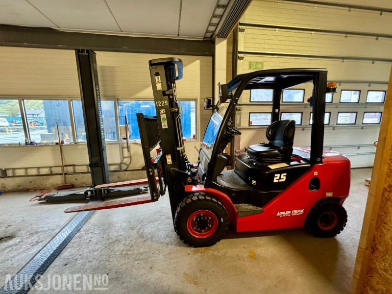 2013 Hangcha CPCD25-XW32F Gaffeltruck - Timer: 174 - Material handling equipment: picture 3 2013 Hangcha CPCD25-XW32F Gaffeltruck - Timer: 174 - Material handling equipment: picture 3