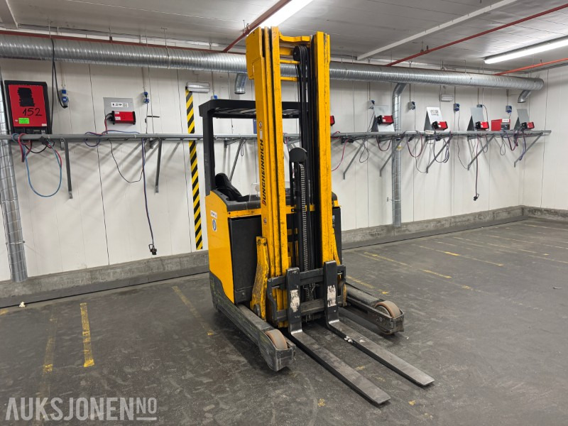 2014 Jungheinrich ETV214 Skyvemasttruck - Material handling equipment: picture 3 2014 Jungheinrich ETV214 Skyvemasttruck - Material handling equipment: picture 3