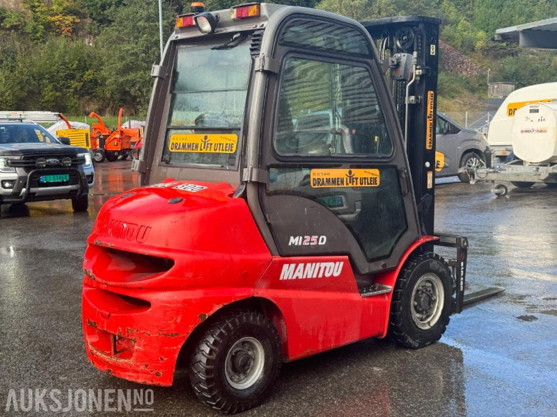 2014 Manitou MI25D motvektstruck / 4 meter løftehøyde - Material handling equipment: picture 5 2014 Manitou MI25D motvektstruck / 4 meter løftehøyde - Material handling equipment: picture 5