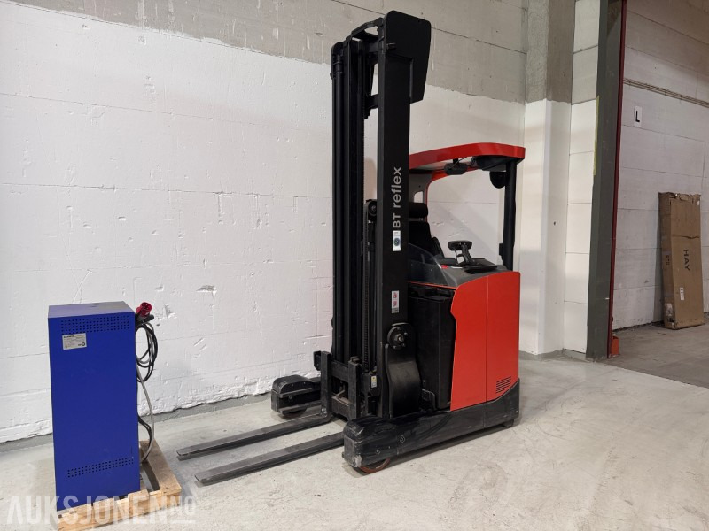 2017 Toyota RRE140HE Skyvemast Truck - 1400 KG - Material handling equipment: picture 2 2017 Toyota RRE140HE Skyvemast Truck - 1400 KG - Material handling equipment: picture 2