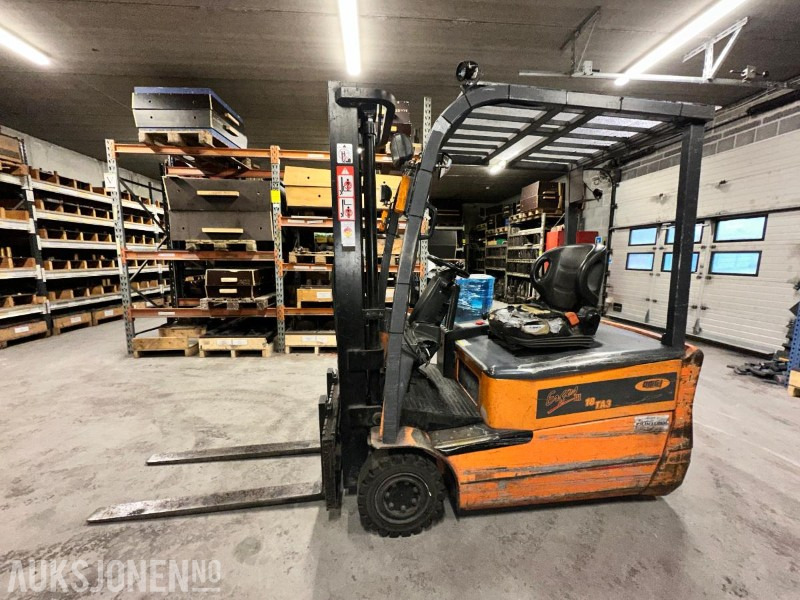OMG 16D Elektrisk gaffeltruck m/sideforskyvning - sertifisert - Material handling equipment: picture 2 OMG 16D Elektrisk gaffeltruck m/sideforskyvning - sertifisert - Material handling equipment: picture 2