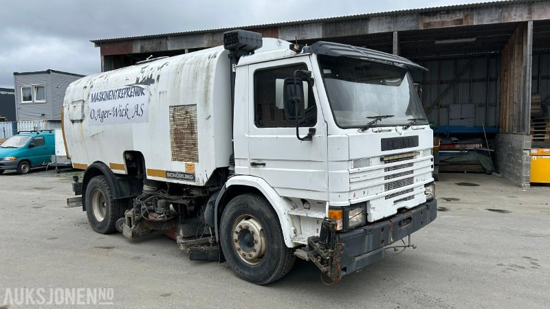 1984 Scania P82M 4X2 - Sopebil - Municipal/ Special vehicle: picture 2 1984 Scania P82M 4X2 - Sopebil - Municipal/ Special vehicle: picture 2